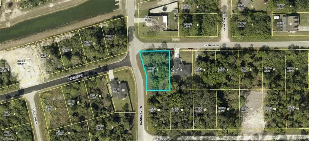 2719 28th ST W LEHIGH ACRES, FL 33971