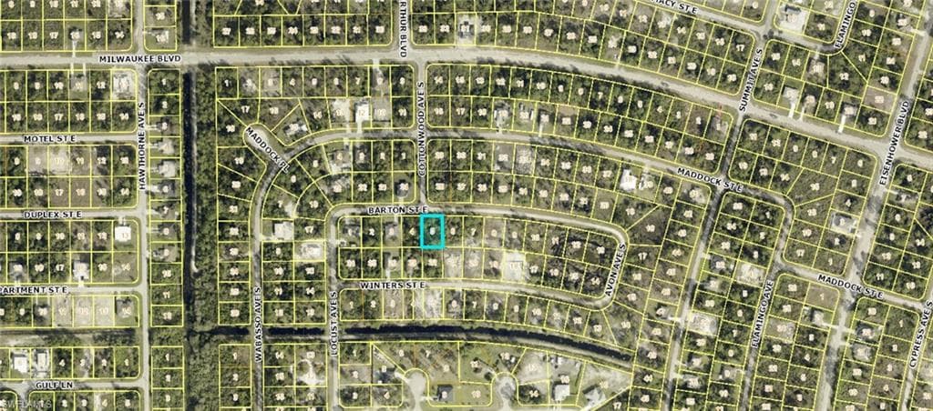 922 Barton ST E LEHIGH ACRES, FL 33974