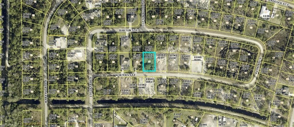 921 Winters ST E LEHIGH ACRES, FL 33974