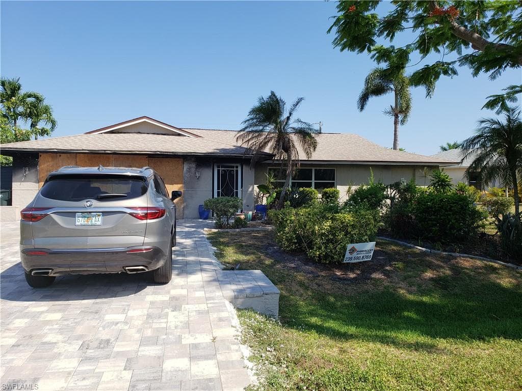12860 Iona RD FORT MYERS, FL 33908