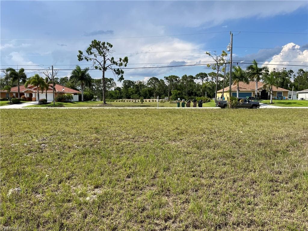 204 NE 31st TER CAPE CORAL, FL 33909
