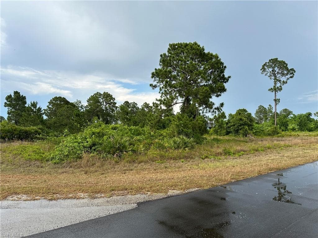 1243 Edelweiss ST E LEHIGH ACRES, FL 33974