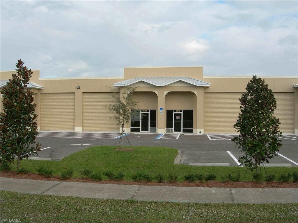 3888 Mannix DR 318 NAPLES, FL 34114