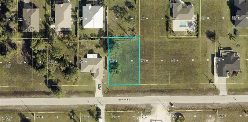2705 NW 6th TER CAPE CORAL, FL 33993