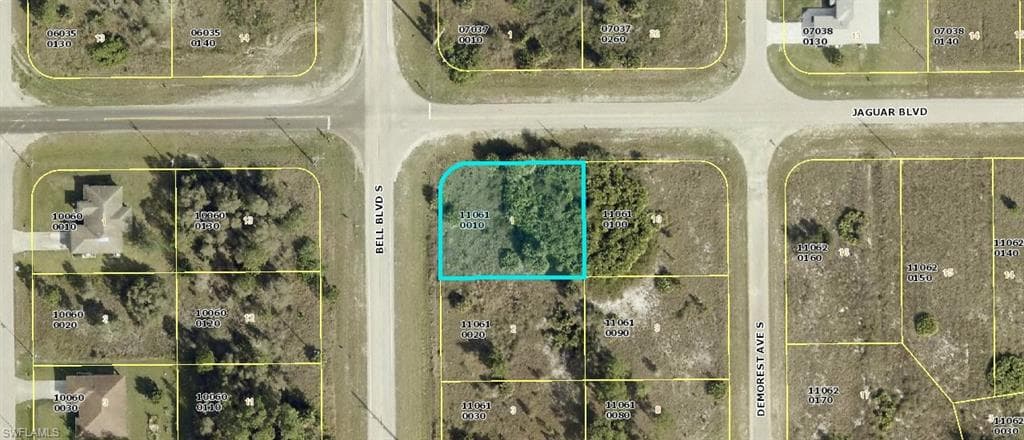 821 Bell BLVD S LEHIGH ACRES, FL 33974