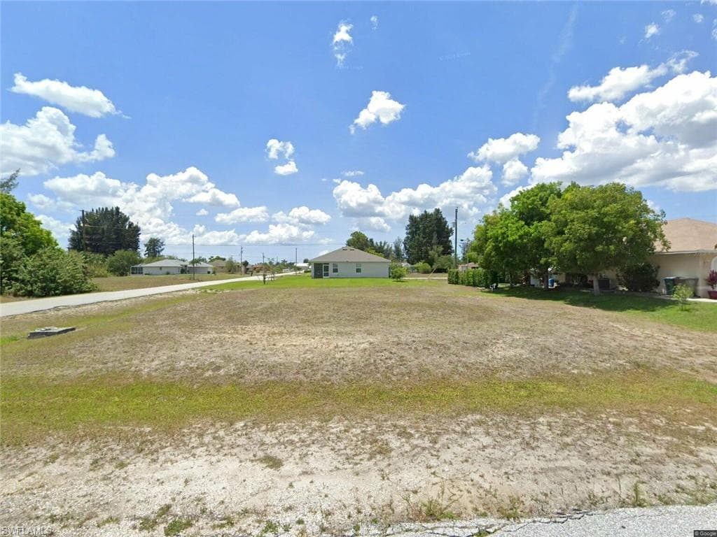 1808 NE 6th AVE CAPE CORAL, FL 33909