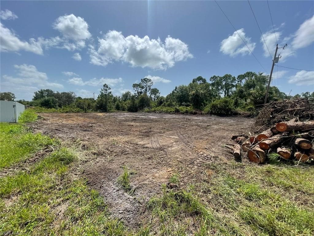 227 Beckley DR LEHIGH ACRES, FL 33974