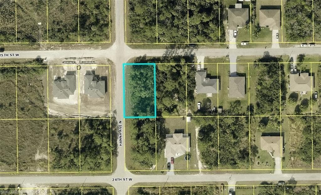 2719 25th ST W LEHIGH ACRES, FL 33971