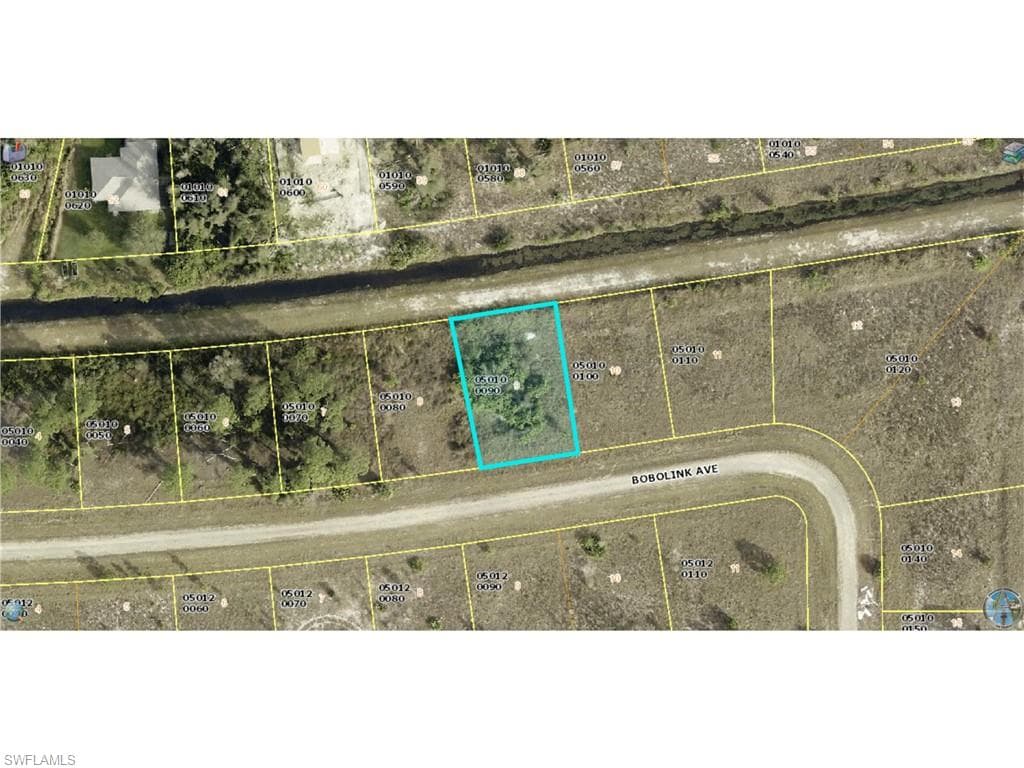 753 Bobolink AVE LEHIGH ACRES, FL 33974