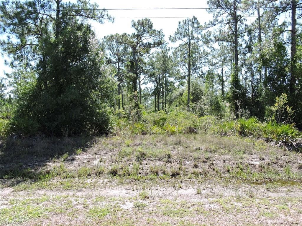 904 Clark AVE LEHIGH ACRES, FL 33972