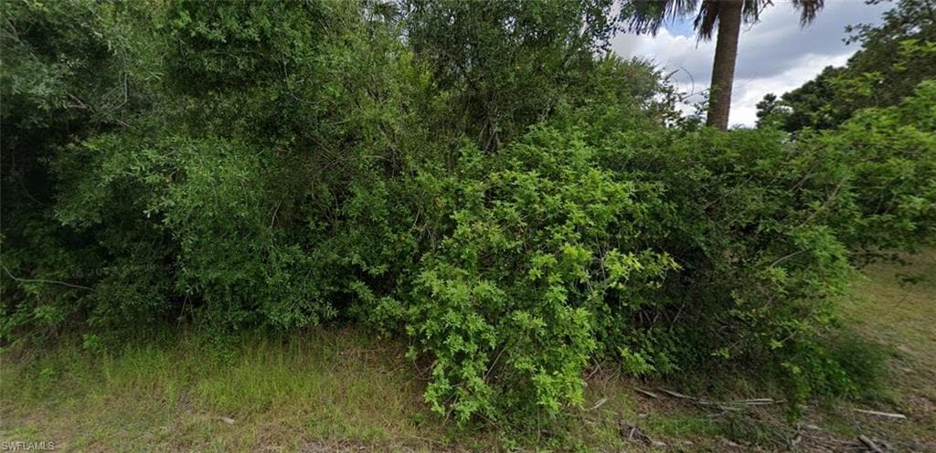 616 Calvin AVE LEHIGH ACRES, FL 33972