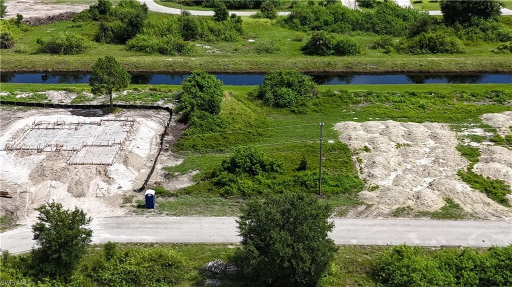 611 Theodore Vail ST E LEHIGH ACRES, FL 33974