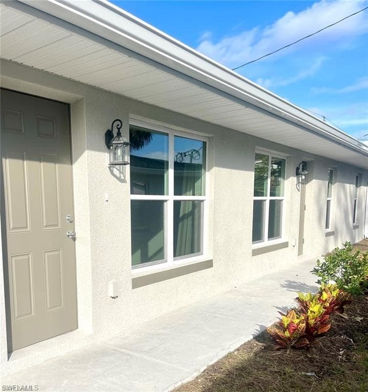 2744/2746 FORD ST FORT MYERS, FL 33916
