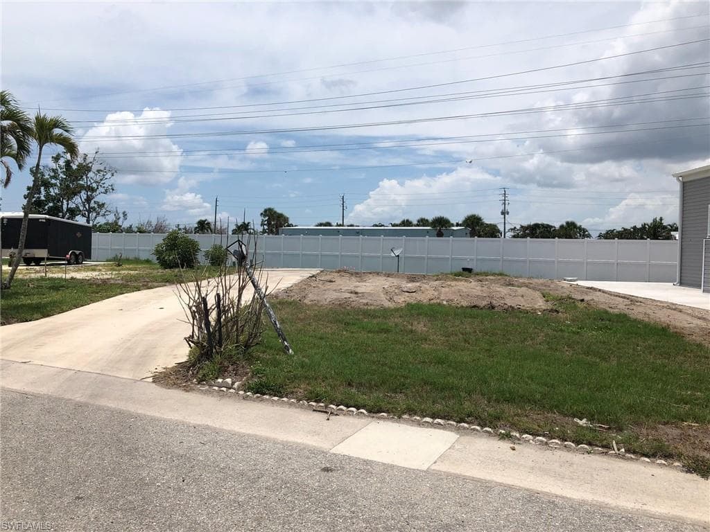 11200 Bayside LN FORT MYERS BEACH, FL 33931