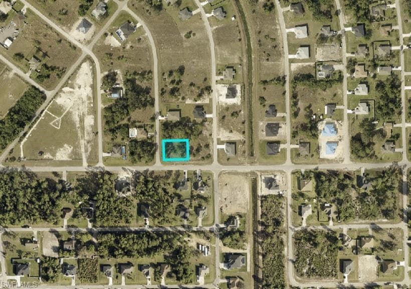 1900 Coy AVE N LEHIGH ACRES, FL 33971
