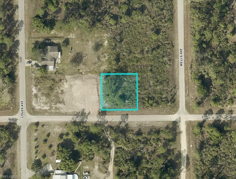 4105 9th ST LEHIGH ACRES, FL 33972