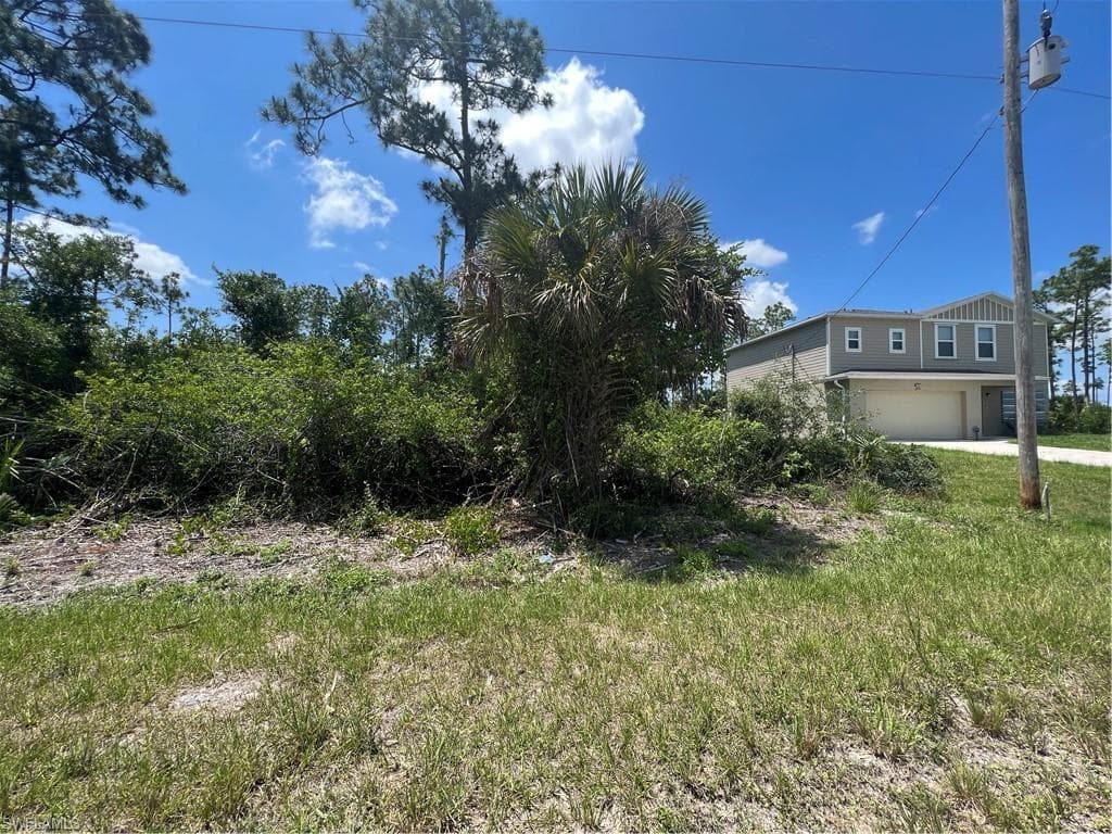 1226 Ecclesia ST E LEHIGH ACRES, FL 33974
