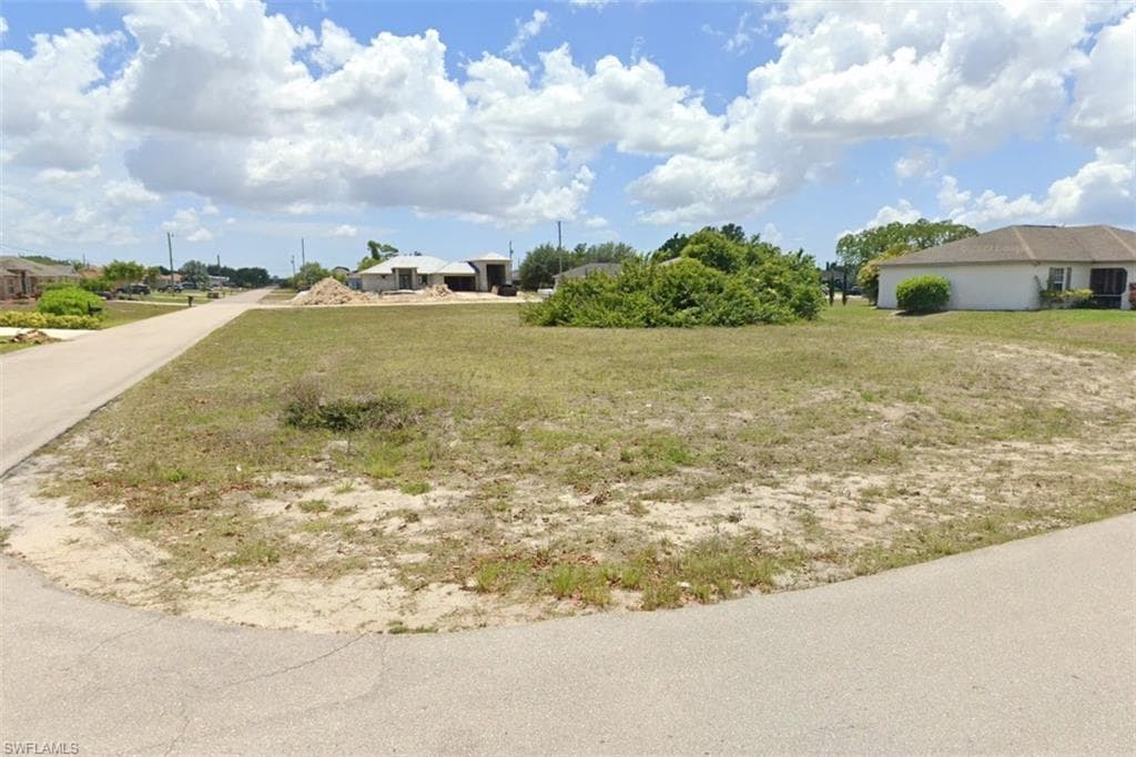 344 30th TER CAPE CORAL, FL 33909