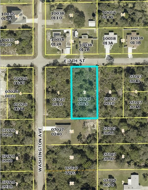 1402 E 7th ST LEHIGH ACRES, FL 33972