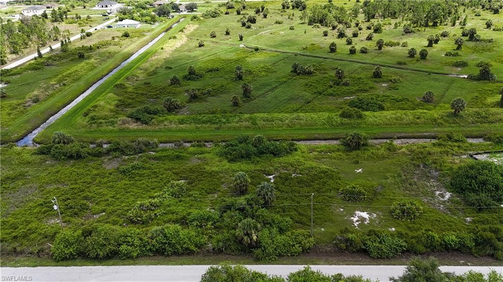 951 Commodore ST LEHIGH ACRES, FL 33974