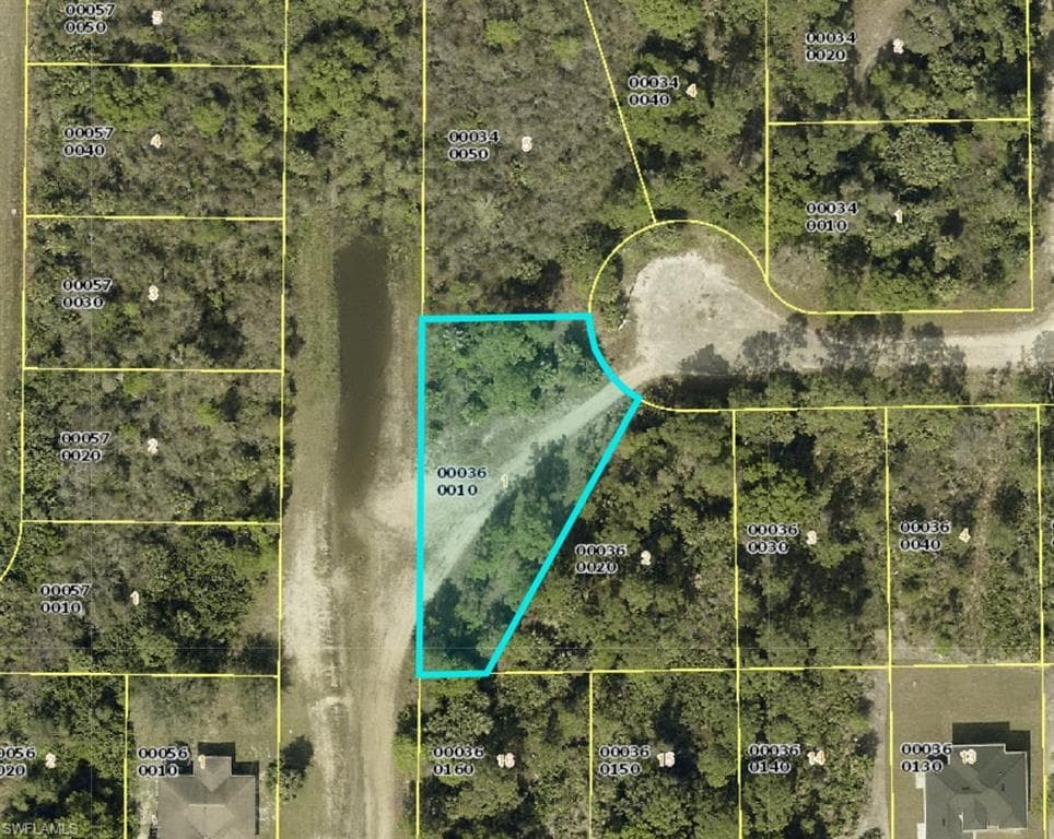 3015 33rd ST W LEHIGH ACRES, FL 33971