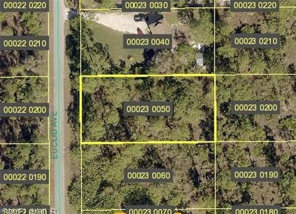 914 Euclid AVE LEHIGH ACRES, FL 33972