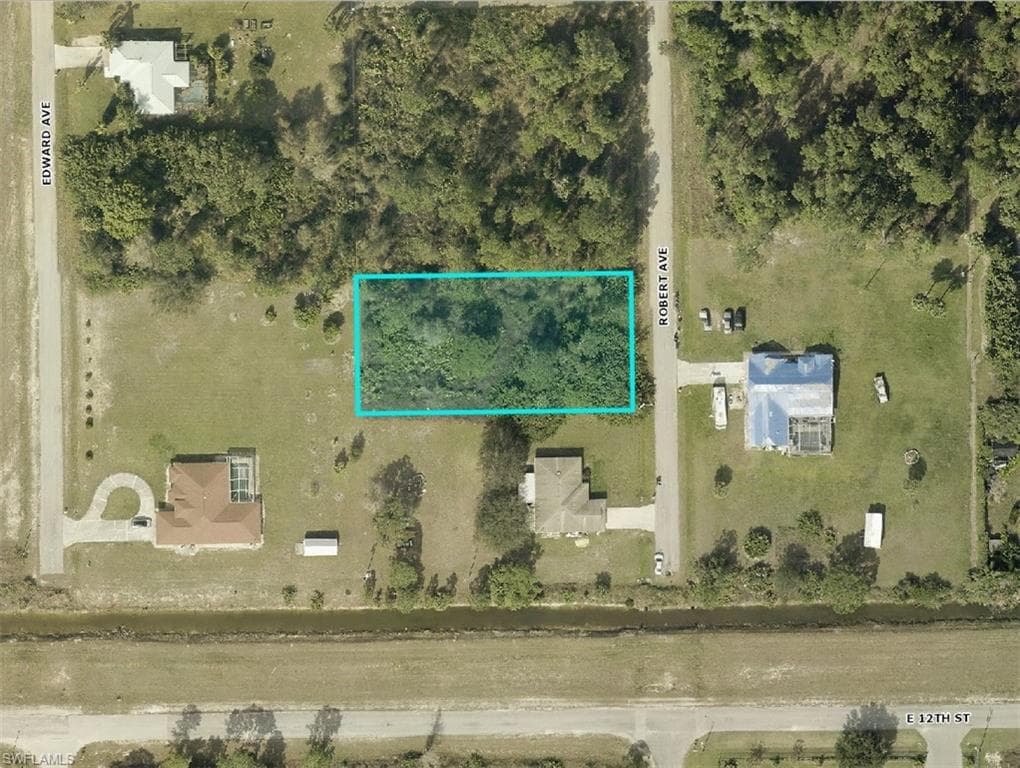 1203 Robert AVE LEHIGH ACRES, FL 33972