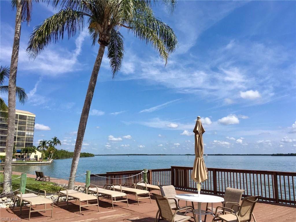 4263 Bay Beach LN 111 FORT MYERS BEACH, FL 33931