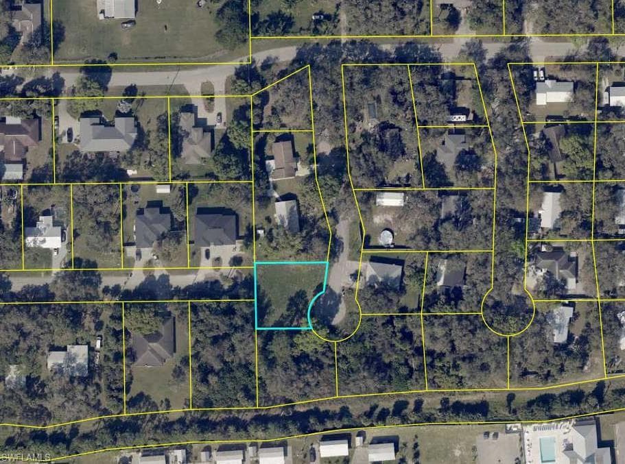 490 Christopher CT LABELLE, FL 33935