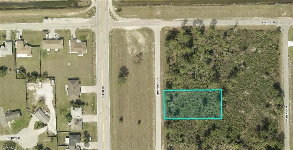 1120 Edward AVE LEHIGH ACRES, FL 33936