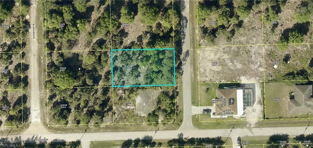 5903 Sara AVE N LEHIGH ACRES, FL 33971