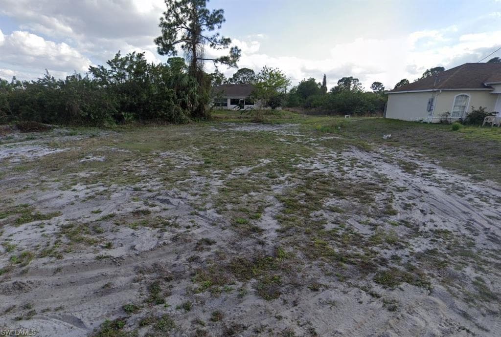 3105 39th ST SW LEHIGH ACRES, FL 33976