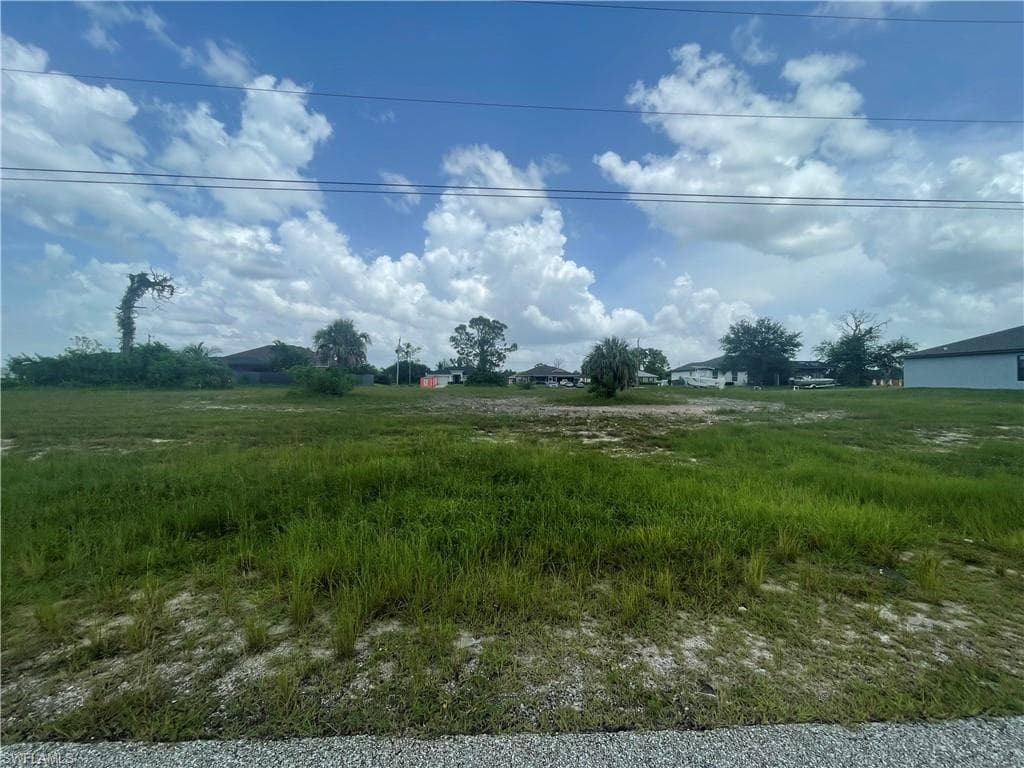 2521 NW 20th PL CAPE CORAL, FL 33993