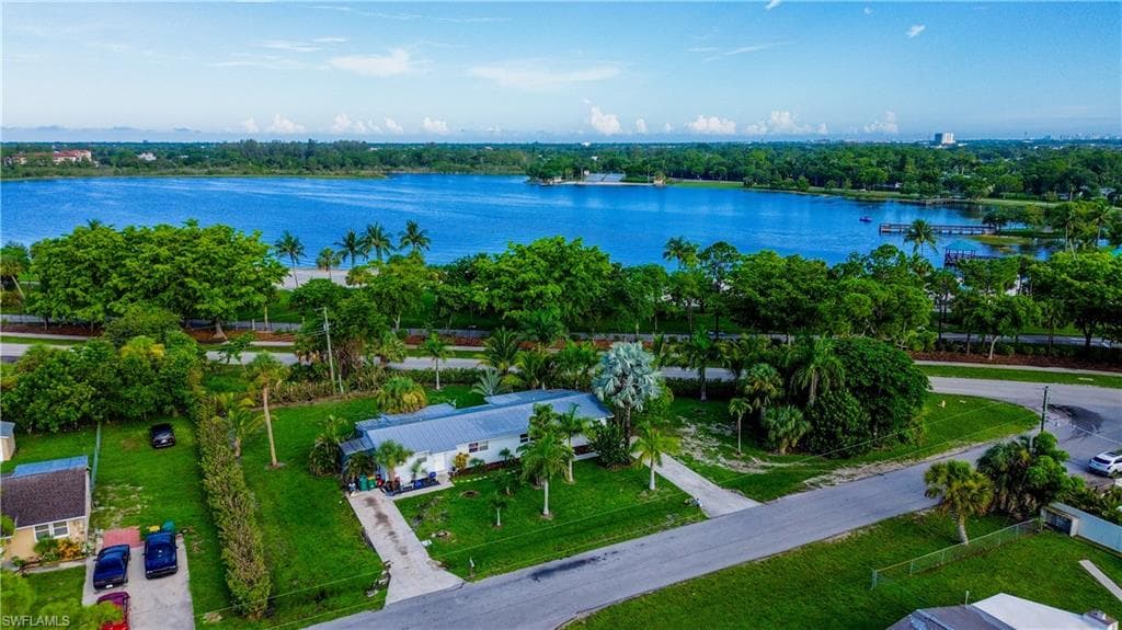 4340 Normandy DR NAPLES, FL 34112