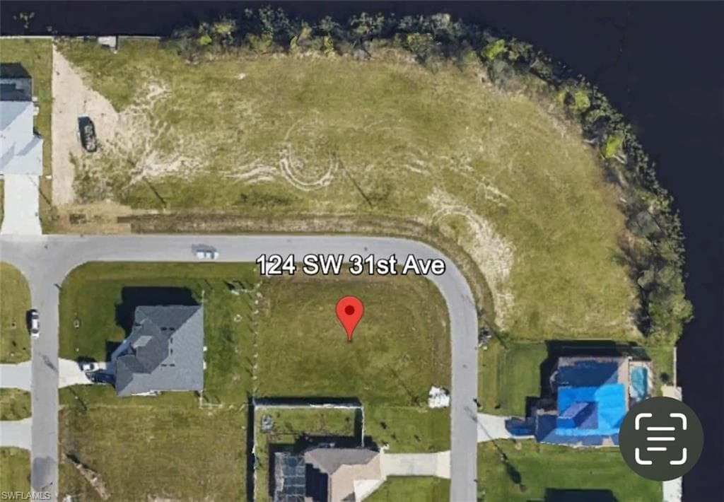 124 SW 31 AVE CAPE CORAL, FL 33991