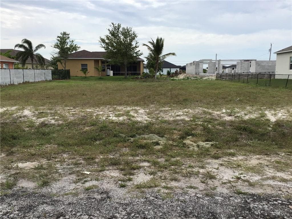 3302 NW 21st TER CAPE CORAL, FL 33993