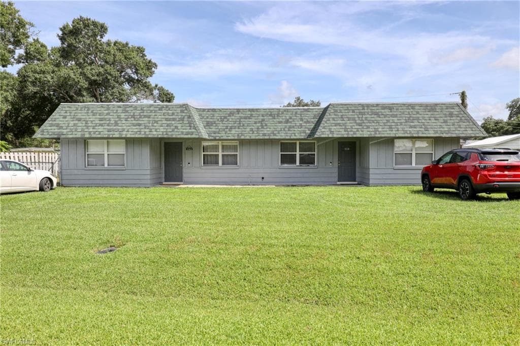 330 6th AVE LABELLE, FL 33935
