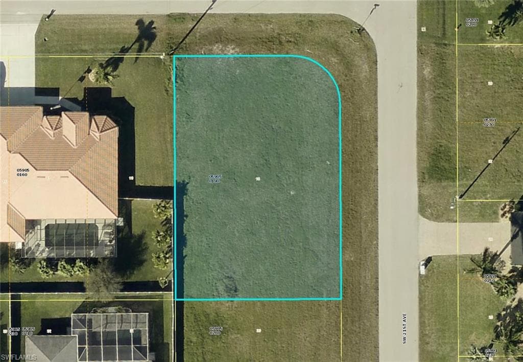 2100 SW 26th ST CAPE CORAL, FL 33914
