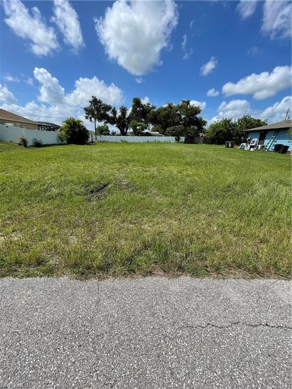 1506 NE 17th TER CAPE CORAL, FL 33909