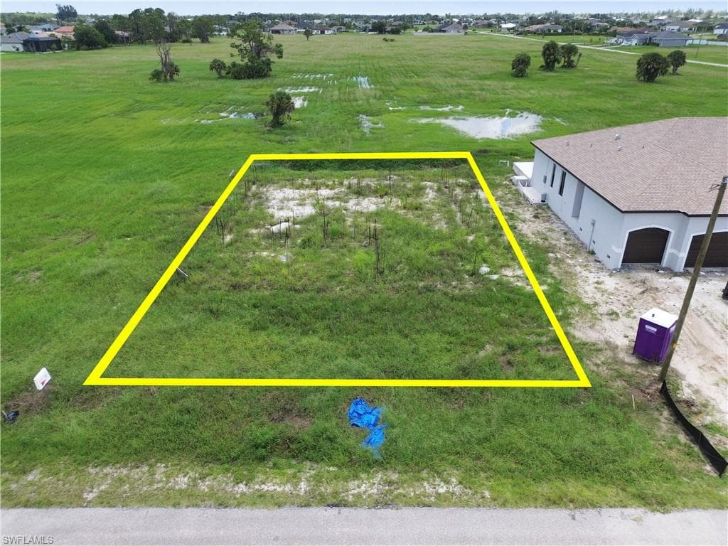 1633 NW 36th AVE CAPE CORAL, FL 33993
