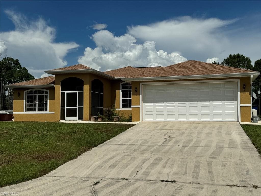 814 Jefferson AVE LEHIGH ACRES, FL 33936