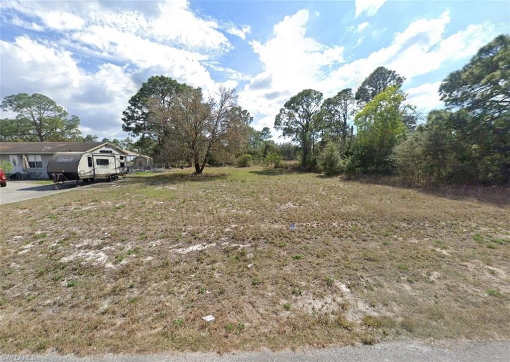 3709 37th ST SW LEHIGH ACRES, FL 33976