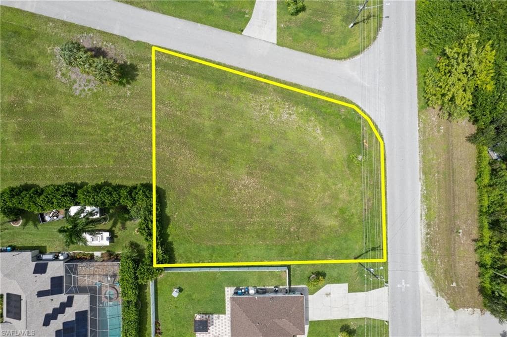 2504 NE 24th AVE CAPE CORAL, FL 33909