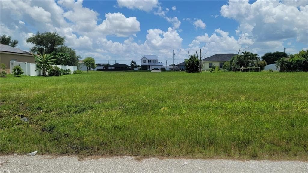 417 NW 17th AVE CAPE CORAL, FL 33993