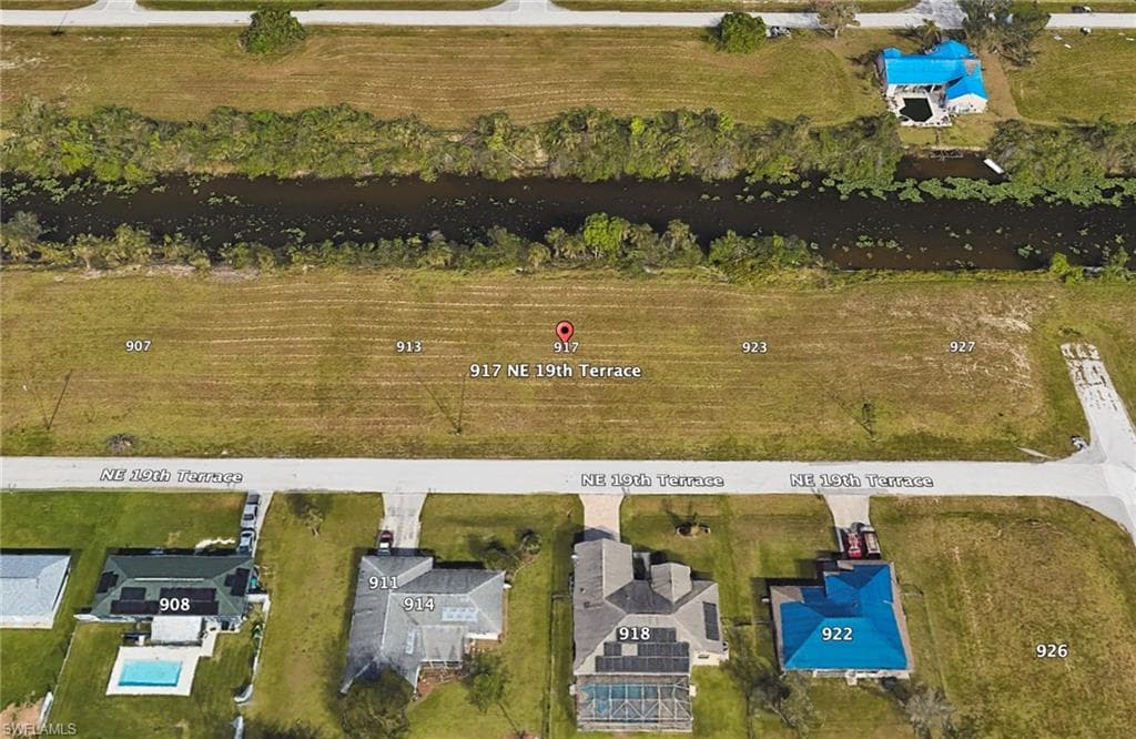 917 NE 19th TER CAPE CORAL, FL 33909