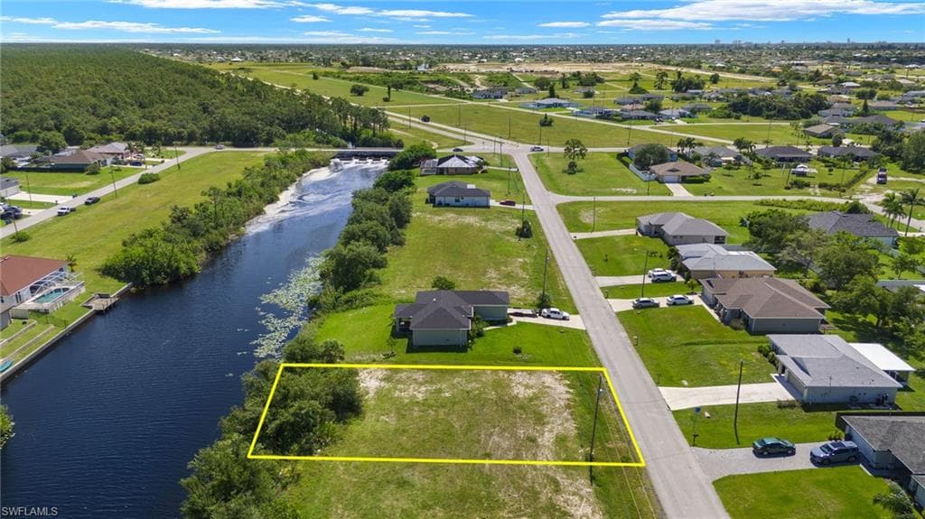 1707 NW 26th ST CAPE CORAL, FL 33993