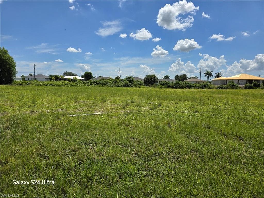 233 NW 24th AVE CAPE CORAL, FL 33993