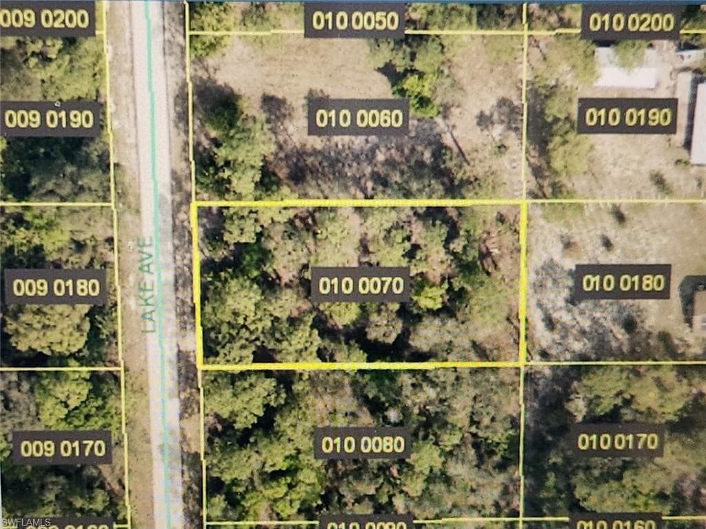 1660 Lake AVE LEHIGH ACRES, FL 33972