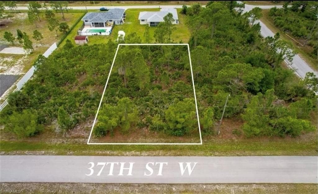 3111 37th ST W LEHIGH ACRES, FL 33971