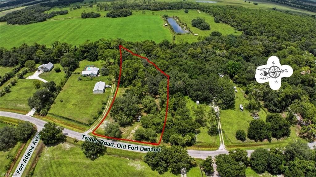 315 Trader RD LABELLE, FL 33935